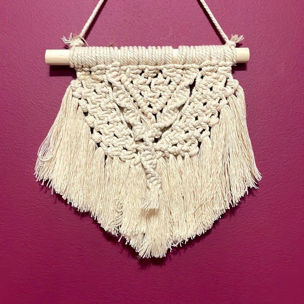 Small Macrame Wall Hanging - natural